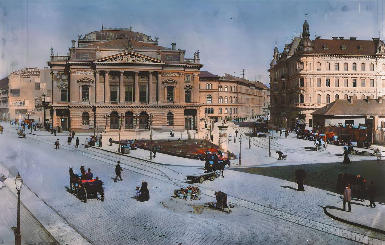 Tanóráink helyszínétől nem messze, a mai Blaha Lujza téren, 1900-ban.